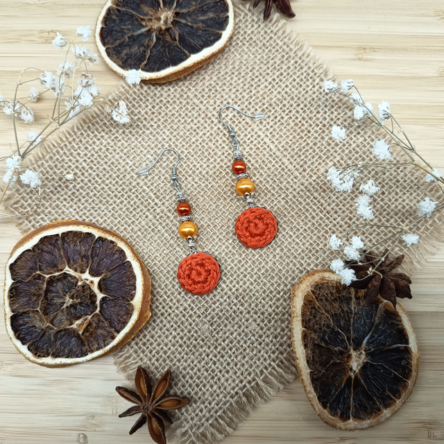 Parure orange foncé et argenté - Boucles d'oreille orange foncé et argenté pendantes