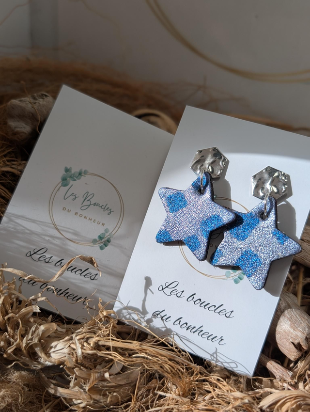 Boucles d&#039;oreilles Petite étoile bleu st037