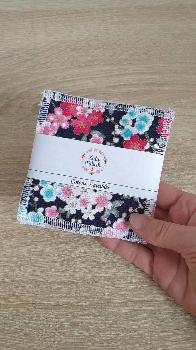 Lot de 4 cotons démaquillants SAKURA 