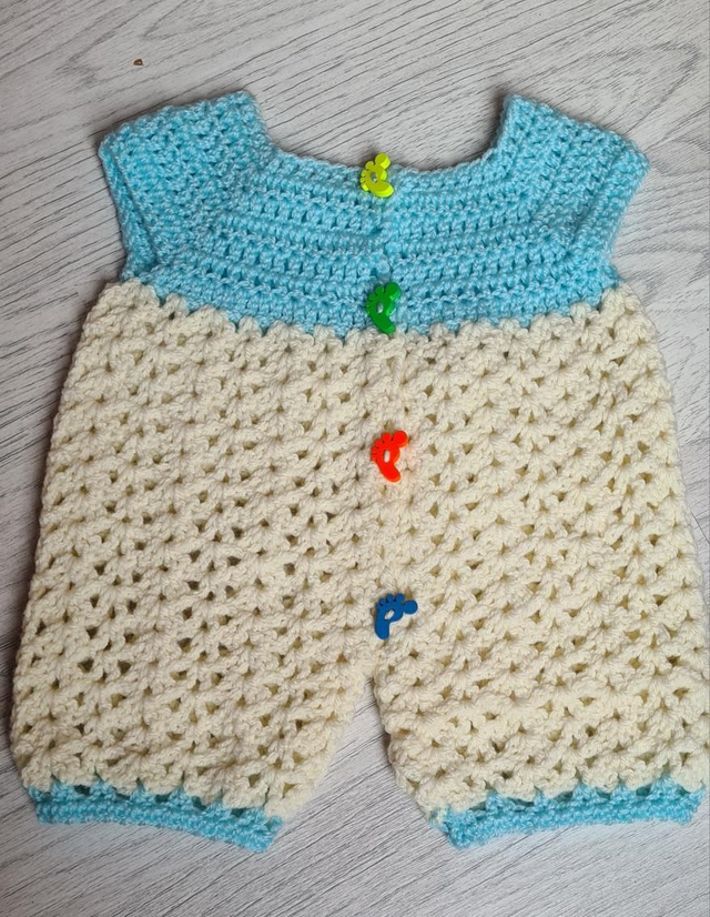 Crochet button front baby romper cream blue 0-3 months