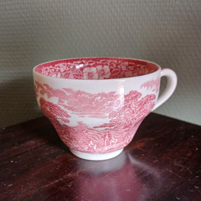 Enoch Wedgwood | Kopje (diameter 9,0 cm | hoogte 7,0 cm) met &#039;Woodland&#039; motief  in roze kleur | Brocante - Beboterd