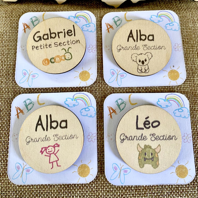 Badge rentrée scolaire en bois - badge personnalisable prénom enfant
