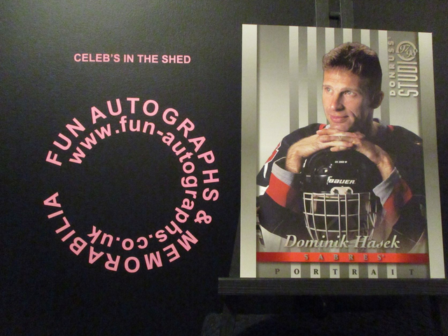 Dominik Hasek - NFL 1997 Donruss Studio Ice Hockey Original 10x8 Trading Card #2 (B)