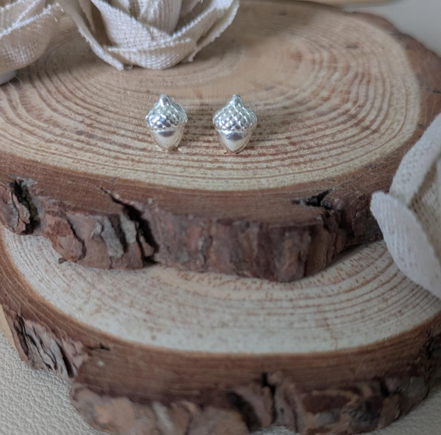 Acorn studs 