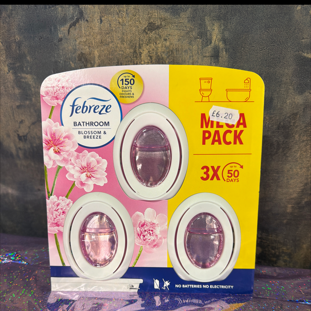 Febreze Bathroom Continuous Air Freshener Blossom &amp; Breeze 3 Units, Fights Odour &amp; Freshens