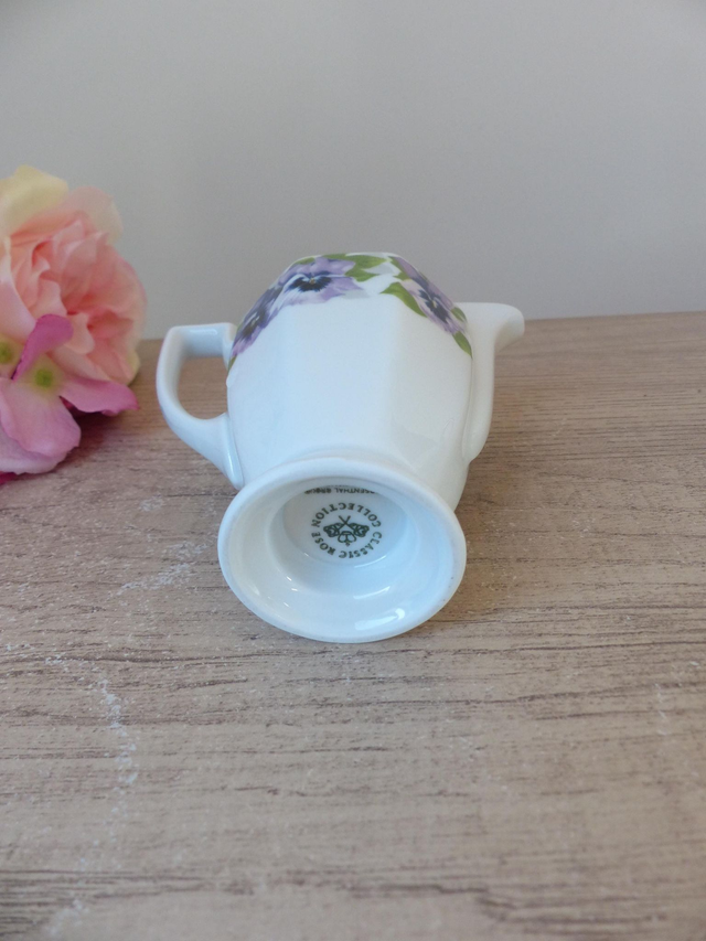 Petit pot à lait en porcelaine décor fleuri, pot à crème Rosenthal Allemagne vintage, crémier décoré de pensées fleurs du jardin violettes