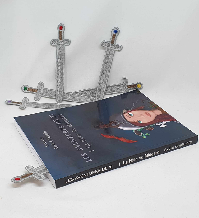 Marque-page brodé épée