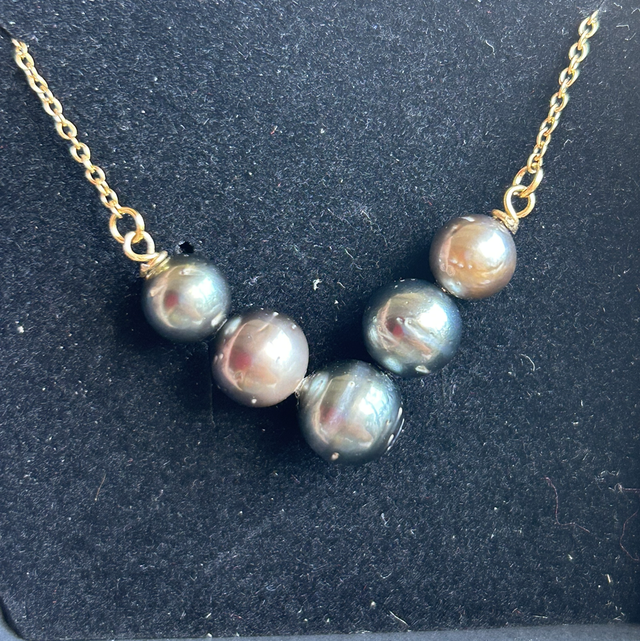 Collier V
