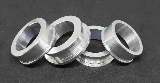 HONDA CBR1000RR 2004 - 2007 CAPTIVE WHEEL SPACERS