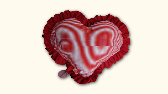 Ruffle Heart Cushion -TheFLOUNCE