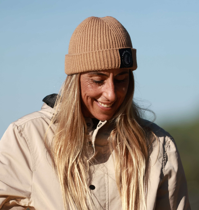 BONNET EN MAILLE RECYCLÉE CAMEL