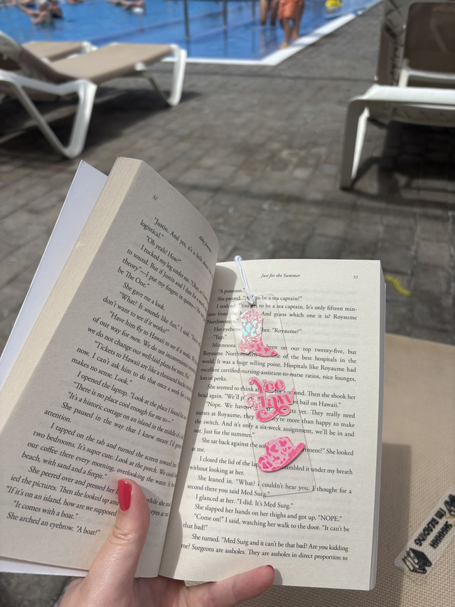 Pink Cowgirl Acrylic Bookmark – “Yee Haw” Design with Western Boots – Fun Gift for Book Lovers &amp; Y2K Aesthetic Readers