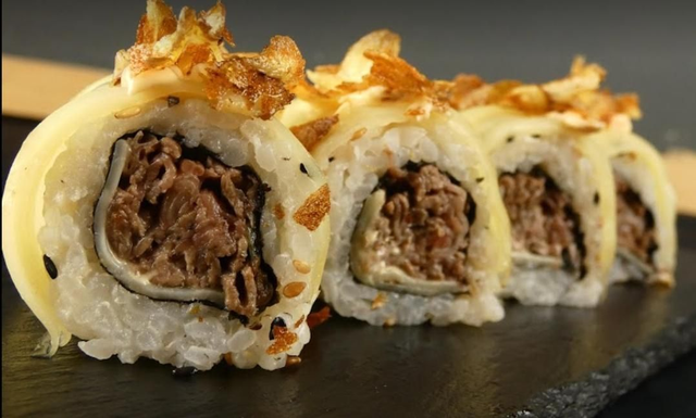 Bœuf gingembre oignons nouveaux jalapeños fromages   x8