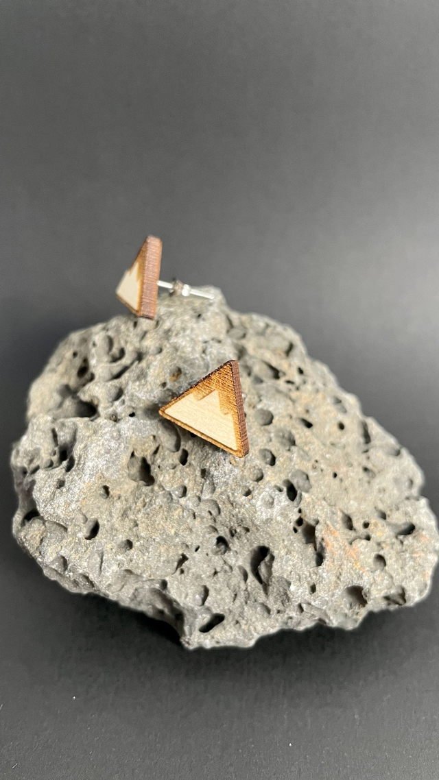 Montagne - Boucle d'oreille puce