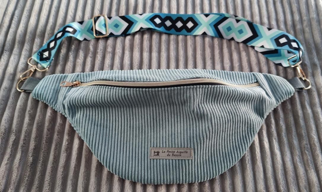 Sac banane bleu vert clair 