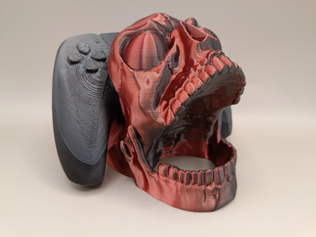 Screaming skull PS5/XBox controller stand