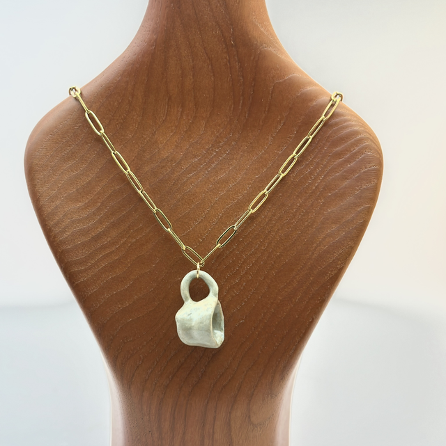 Collier tasse en céramique marbrée bleu et brun – Chaîne en acier inoxydable