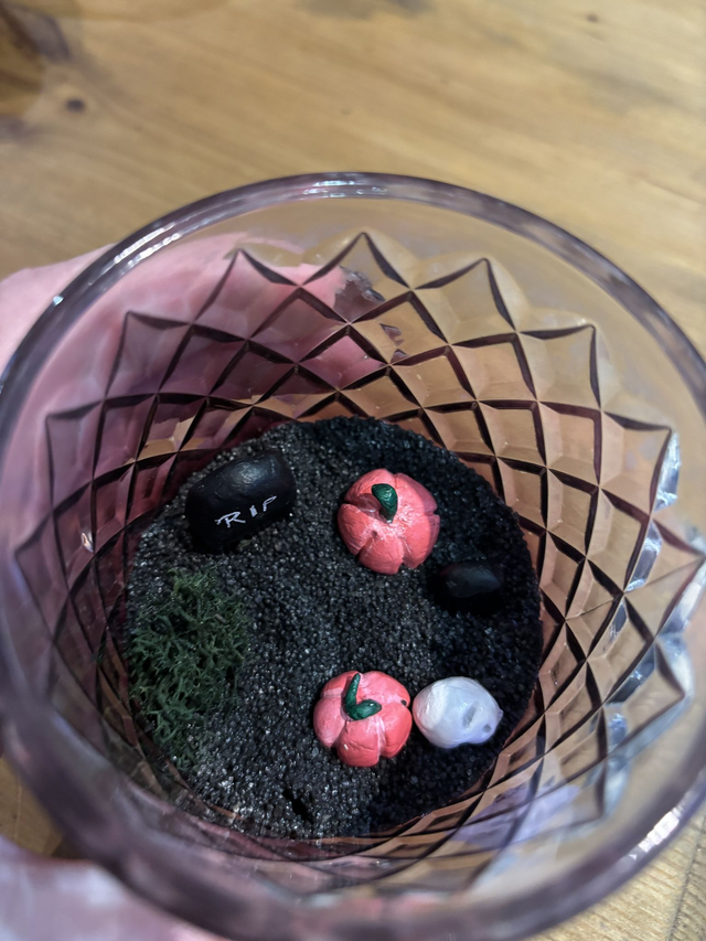 Small pink cemeterarium