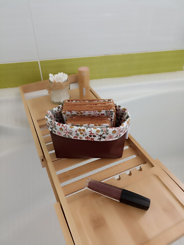 Ensemble panier avec lots de 8 lingettes et de 8 carrés visage - Spring