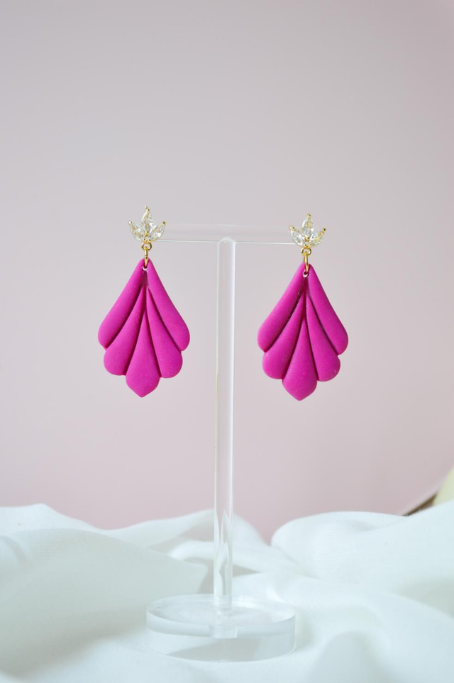 Flamenco Glow kolekcija - Fuksija viseči listi na osnovi iz cirkonije