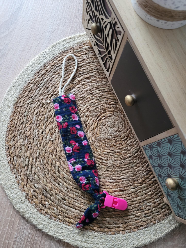 Attache tétine Rosa / marine