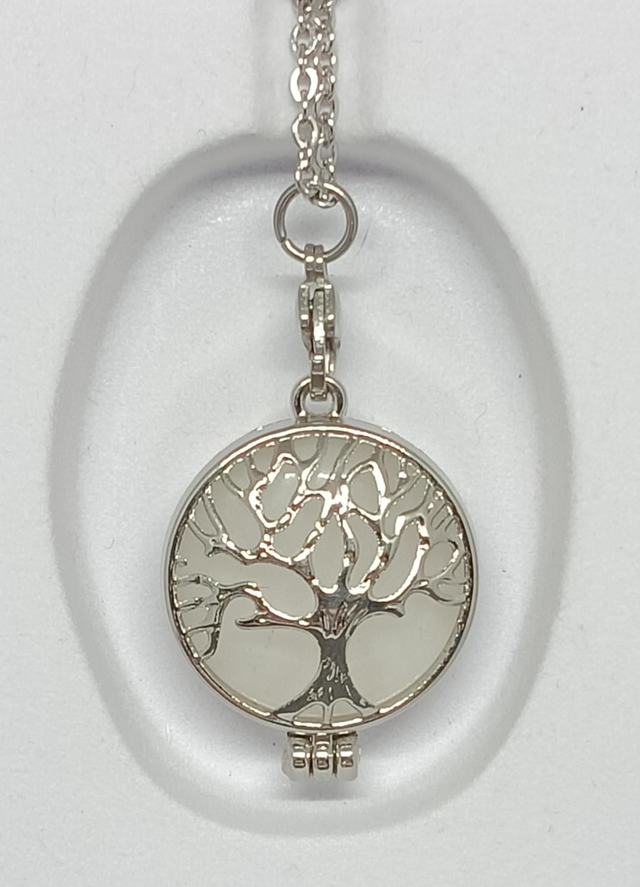 White Jade Tree Of Life Pendant Necklace.