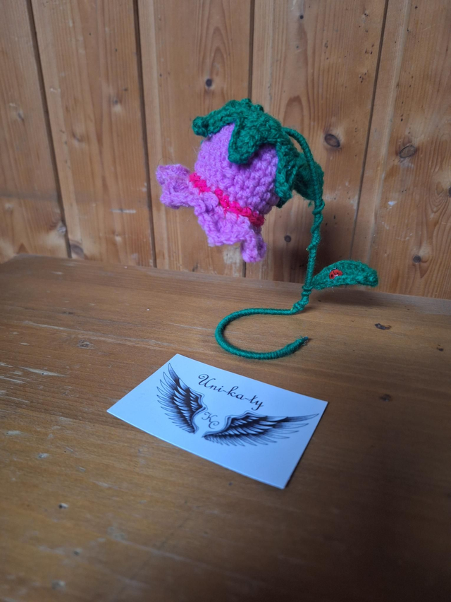 Kleine Blumenlampe gehäkelt 