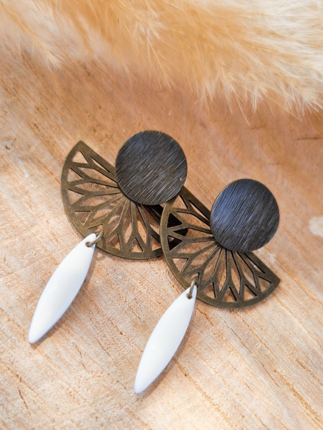 Boucles d’oreilles “Bohème antique” – Modèle bronze & blanc
