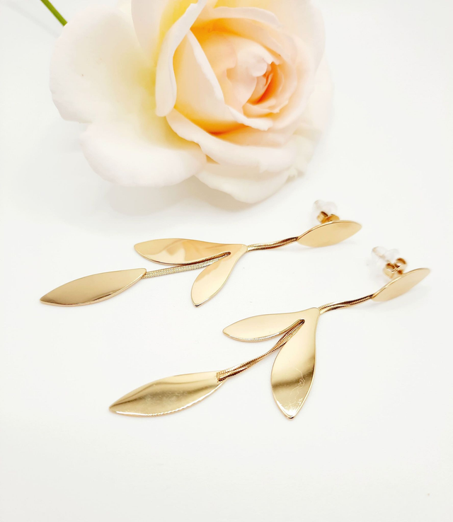 Janna-Boucles d'oreilles feuilles d'or