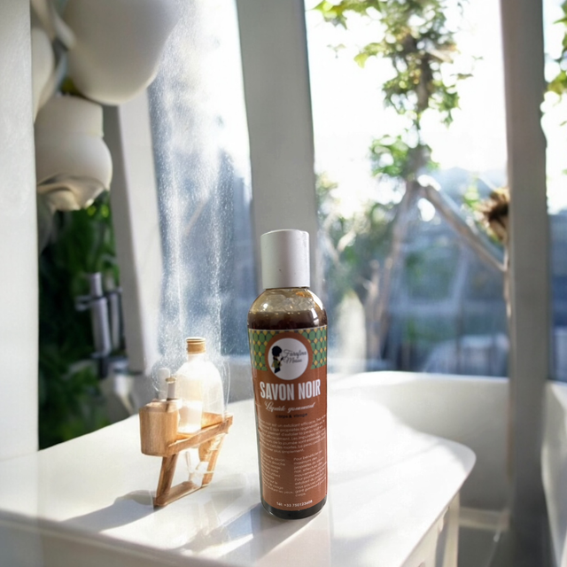 Savon Noir Liquide 250 ml – Purifiant &amp; Naturel | Visage et Corps | Peaux Mixtes à Grasses