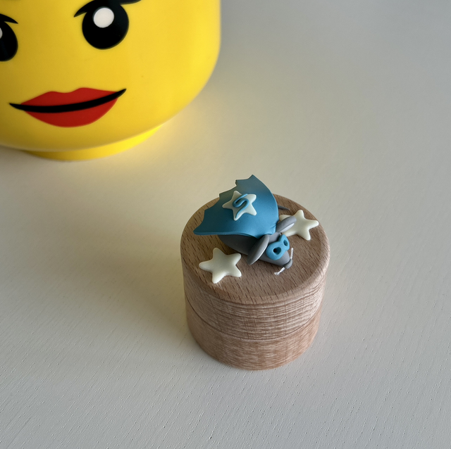 Boîte à dents en bois souris super héros