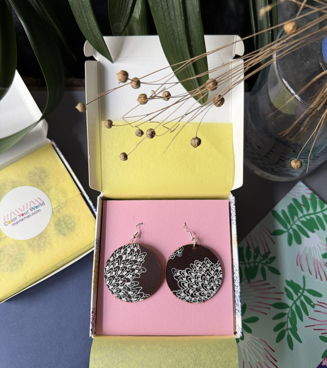 Ohrringe groß aus Rindsleder Siebdruck weiß (inkl. Geschenkbox)