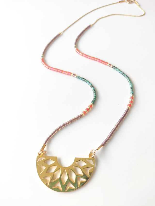 Collar verde y naranja semicírculo oro