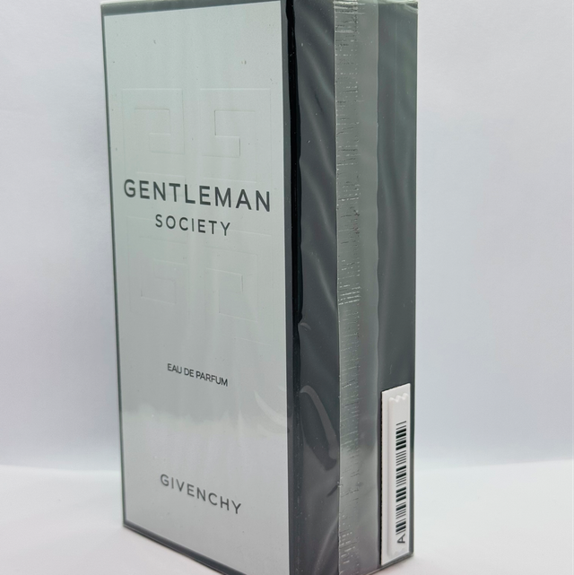 GIVENCHY Gentleman Society (factory sealed + security tag)