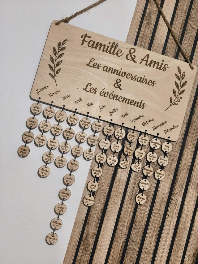 Panneau anniversaires &amp; événements – Famille &amp; Amis personnalisé