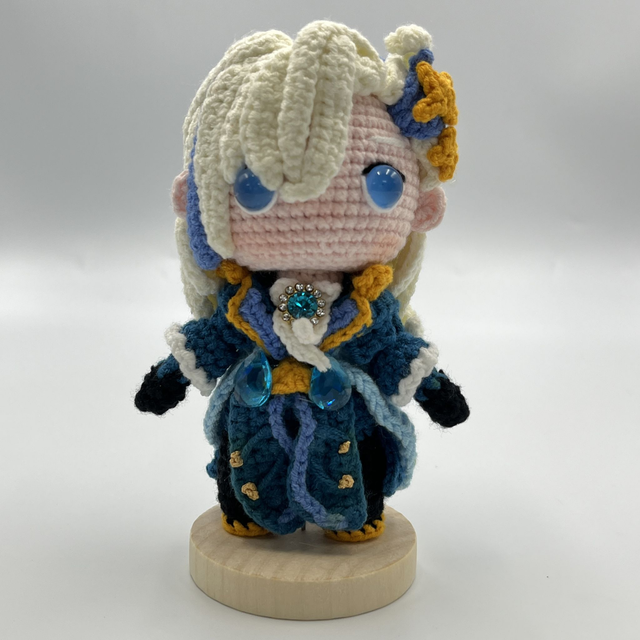 Élégant enchanteur en bleu"