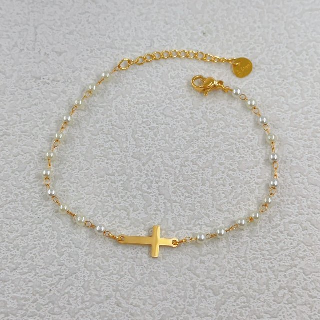 Bracelet perle de nacre croix 