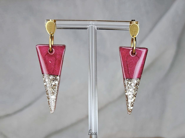 Burgundy Love (E111)