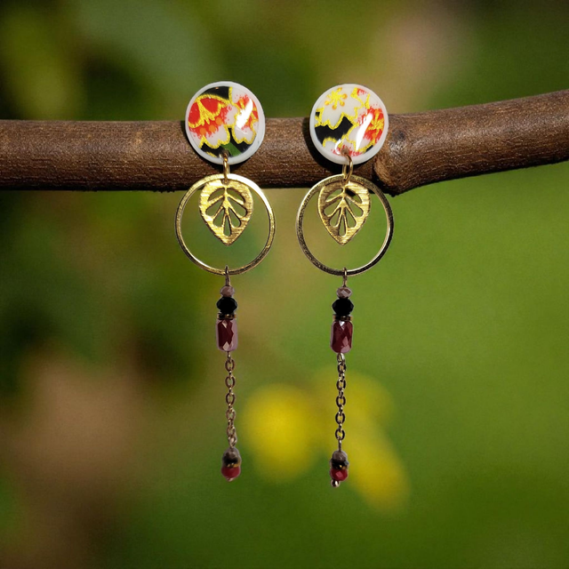 Boucles d'oreilles pendantes motifs japonais rouge et noir