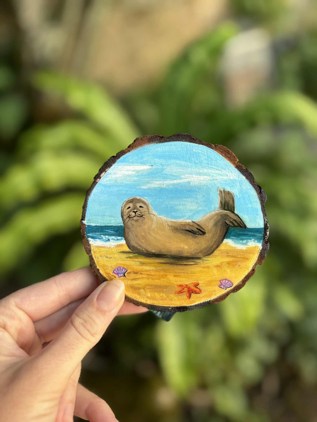 " Phoque " - peinture rondin de bois 8 cm  