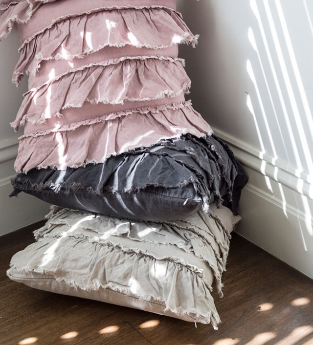 Linen Frill Layer Cushion