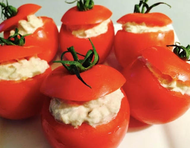 Tomate farcie au thon 