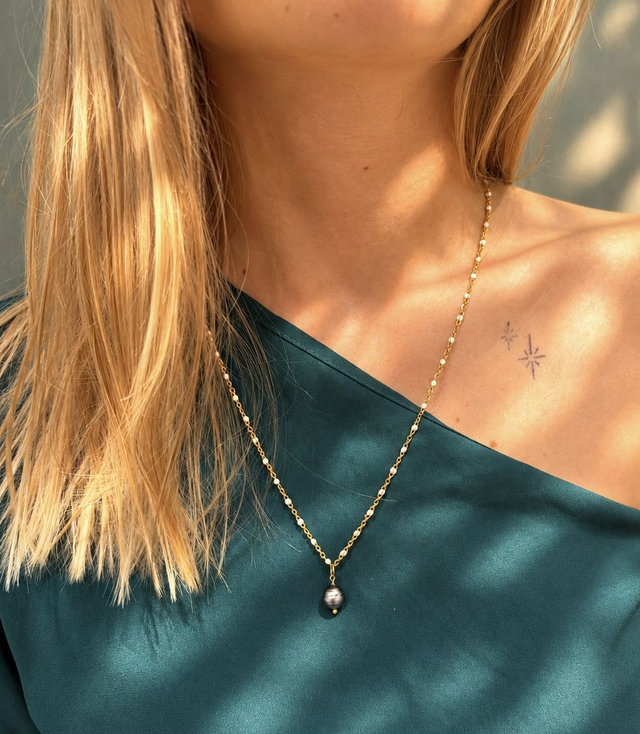 Collier Ora