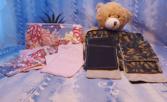 Trousse et ses lingettes