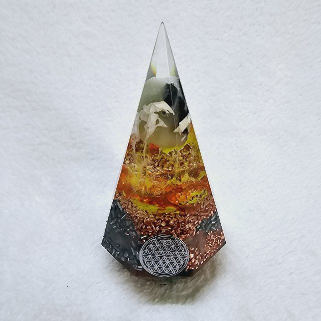 Orgonite pyramide fleur de vie argent octogonale