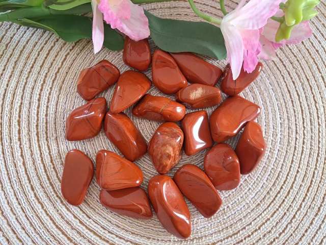 Pierre roulée jaspe rouge