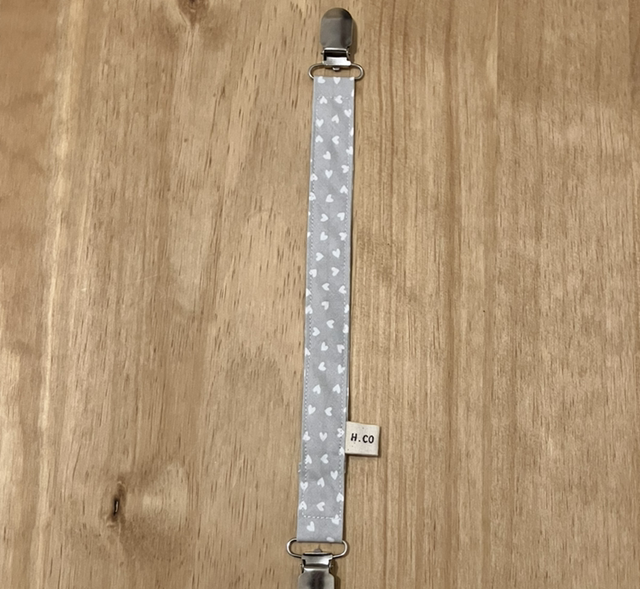Attache doudou cœur