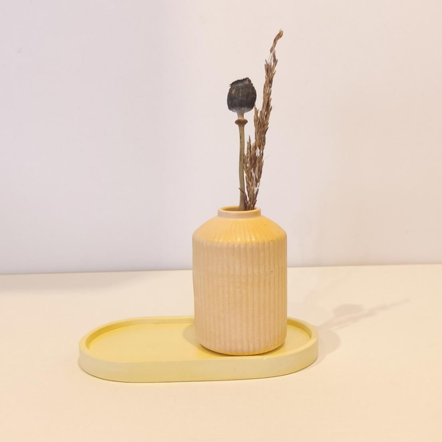 Vase artisanal &quot;Lunée&quot; en gypse avec fleurs séchées- Déco douce et raffinée