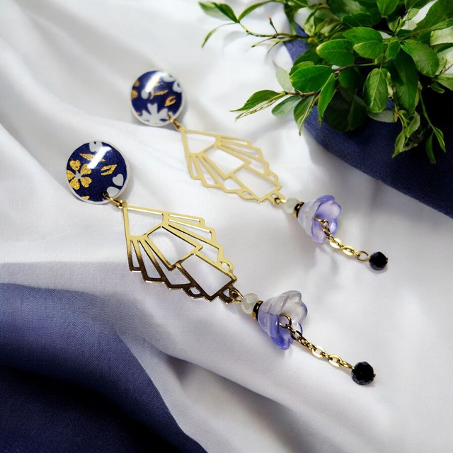 Boucles d'oreilles pendantes motifs japonais bleu foncé