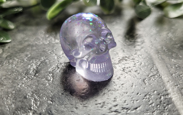 Skull Ornament - Mini - Lilac, Clear, Holograph Glitter